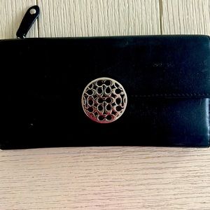 Couch Black Wallet